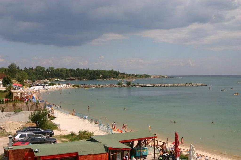 Harmony Beach Family Hotel Nesebar Buitenkant foto
